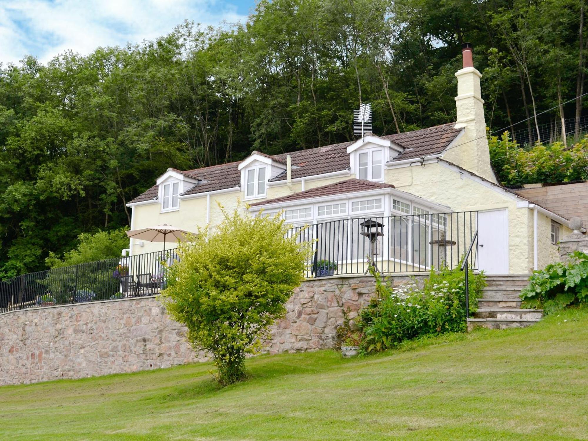 Villa Thornhill Whitchurch  Exterior foto